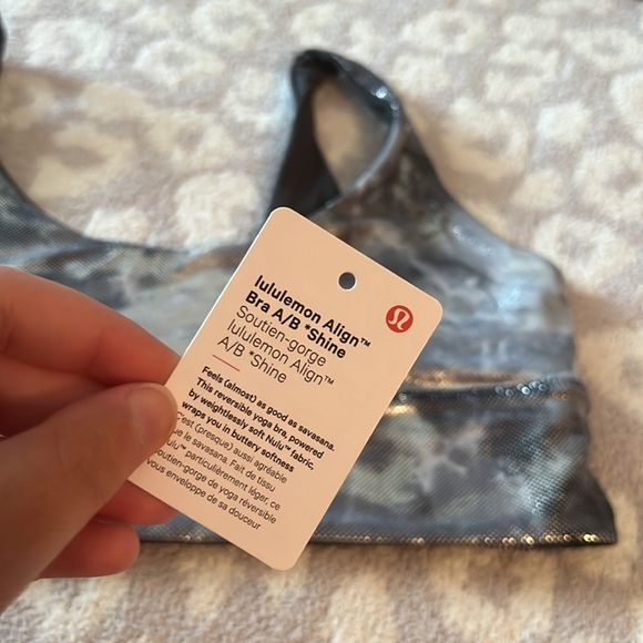 Lululemon Align Bra (reversible) NO PADS are included - Picture 5 of 5
